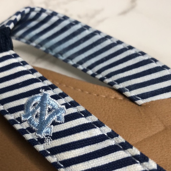 NC Tar Heels flip flop sandals - Rare, hard to find - Picture 7 of 8